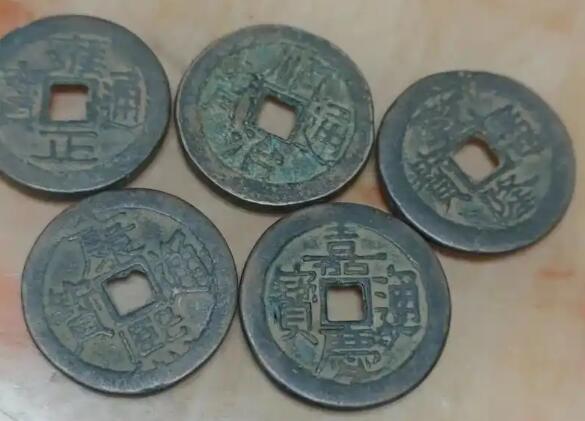 風(fēng)水大師解析大門(mén)掛五帝錢(qián)禁忌 